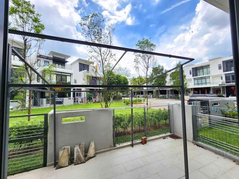 Rumah Teres 3-Tingkat untuk Dijual di Lake Fields (Sungai Besi) - Edmund Lee - Exterior - PropertyGuru.com.my