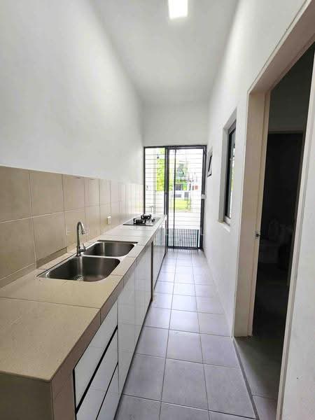 Rumah Teres 3-Tingkat untuk Dijual di Lake Fields (Sungai Besi) - Edmund Lee - Kitchen - PropertyGuru.com.my