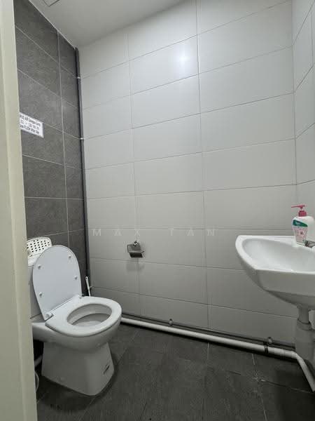 Shop / Office for Sale in Tropicana (Selangor) - Max Tan - Bathroom - PropertyGuru.com.my