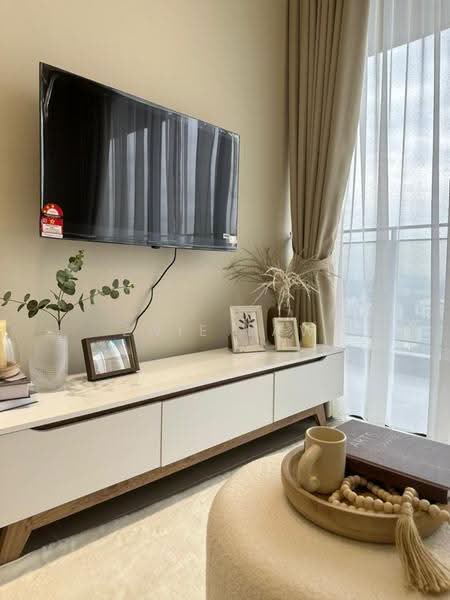 Kediaman Servis untuk Disewa di 8th & Stellar - Zoie Law - Living Room - PropertyGuru.com.my