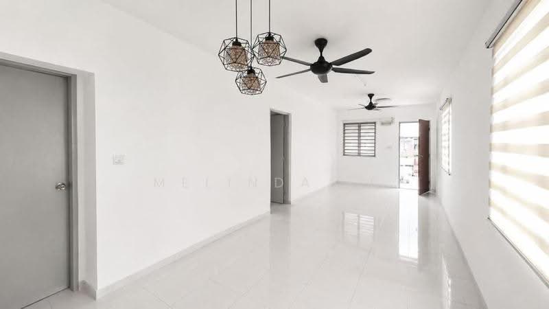 Rumah Bandar untuk Dijual di Bandar Indahpura (Kulai) - Melinda Ee - Living Room - PropertyGuru.com.my