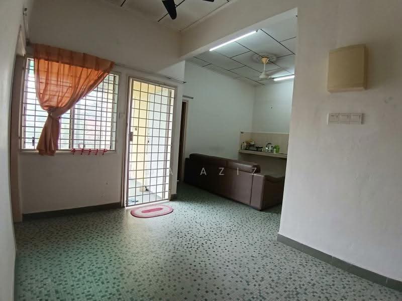 Bungalow House for Sale in Johor Bahru (Johor) - Ida Aziz - Living Room - PropertyGuru.com.my