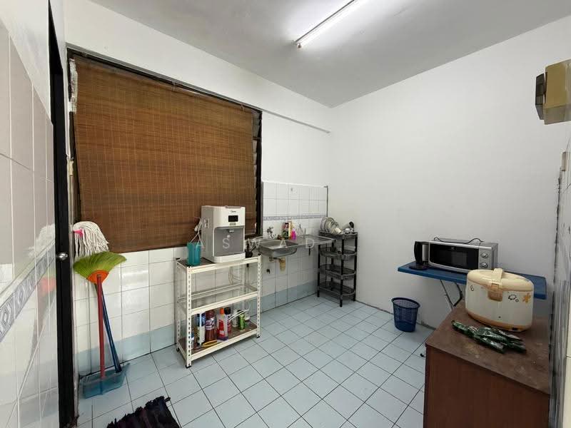 Apartment for Sale at Idaman Apartment - Aswad . - Kitchen - PropertyGuru.com.my