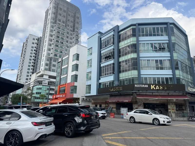 Shop for Rent in Taman Mount Austin (Tebrau) - Wee Howe - Exterior - PropertyGuru.com.my