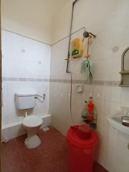 Rumah Teres 2-Tingkat untuk Dijual di Alam Damai (Cheras) - Shirley Sea - Bathroom - PropertyGuru.com.my