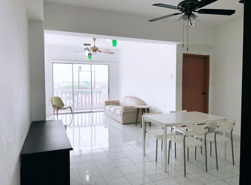 Pangsapuri untuk Disewa di Plaza Indah Apartment - Benny Lee - Living Room - PropertyGuru.com.my