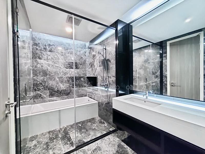 Kediaman Servis untuk Disewa di Straits Residences - Quvee Ooi - Bathroom - PropertyGuru.com.my