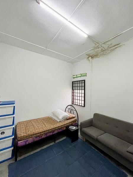 1-storey Terraced House for Sale in Pekan Nanas (Johor) - Ee Fong Toh - Bedroom - PropertyGuru.com.my