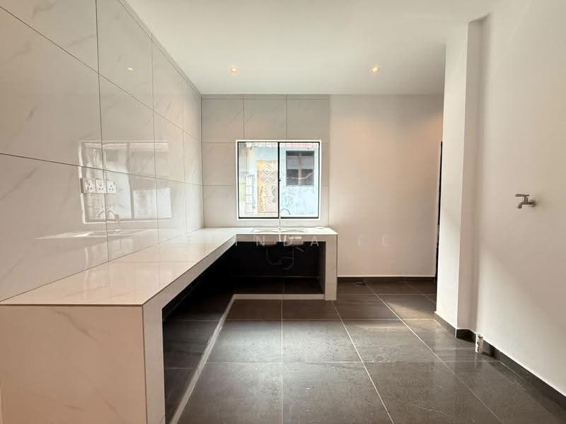 2-storey Terraced House for Sale in Mutiara Rini (Skudai) - Melinda Ee - Kitchen - PropertyGuru.com.my