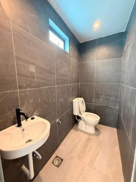 2-storey Terraced House for Sale in Mutiara Rini (Skudai) - Melinda Ee - Bathroom - PropertyGuru.com.my