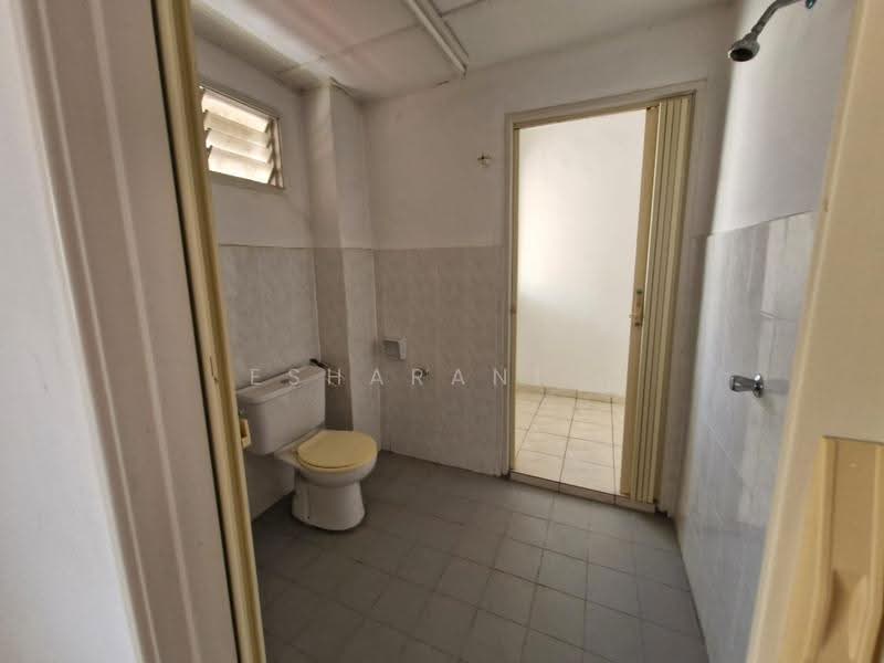 Rumah Teres 2-Tingkat untuk Dijual di Bandar Mahkota Cheras (Cheras) - Esharani . - Bathroom - PropertyGuru.com.my