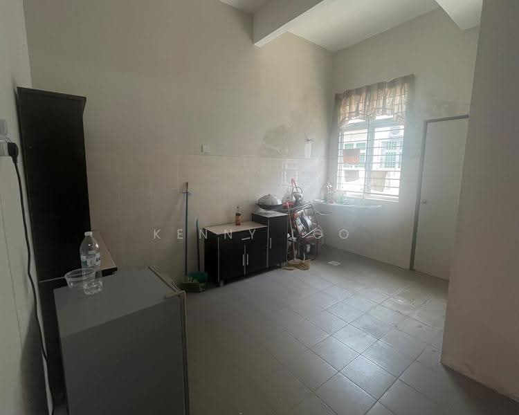 Rumah Teres 2-Tingkat untuk Disewa di Taman Setali (Kuantan) - Kenny Loo - Kitchen - PropertyGuru.com.my