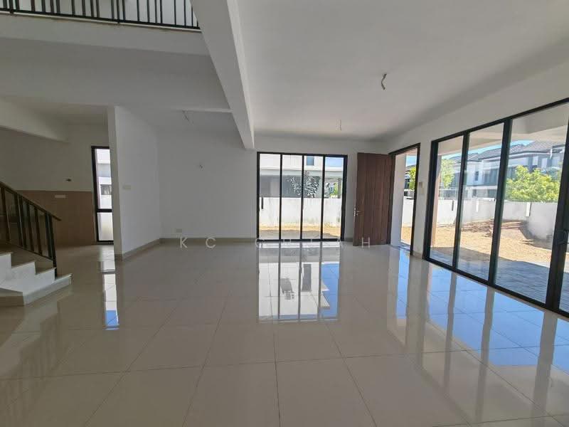 2-storey Terraced House for Sale in Elmina (Shah Alam) - KC Cheah - Living Room - PropertyGuru.com.my