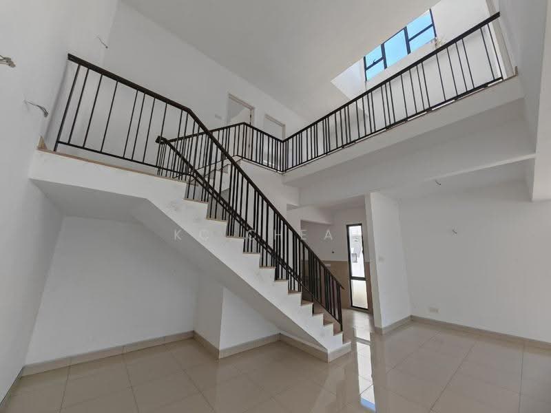 2-storey Terraced House for Sale in Elmina (Shah Alam) - KC Cheah - Entrance - PropertyGuru.com.my