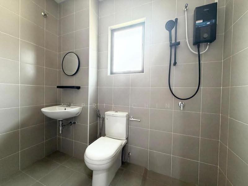 Rumah Teres untuk Disewa di Iskandar Puteri (Nusajaya) (Johor) - April Chin - Bathroom - PropertyGuru.com.my