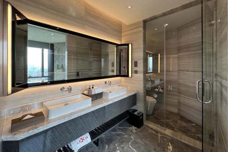 Kediaman Servis untuk Dijual di Imperial Lexis - Christine Gan - Bathroom - PropertyGuru.com.my
