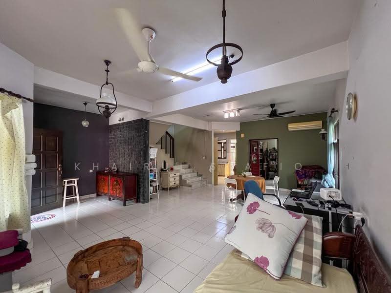 Rumah Teres 2-Tingkat untuk Dijual di Seksyen 5 (Kota Damansara) - Khairul Syafiq - Living Room - PropertyGuru.com.my