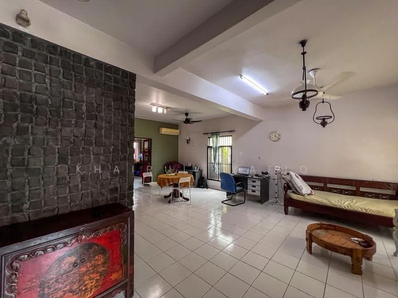 Rumah Teres 2-Tingkat untuk Dijual di Seksyen 5 (Kota Damansara) - Khairul Syafiq - Living Room - PropertyGuru.com.my