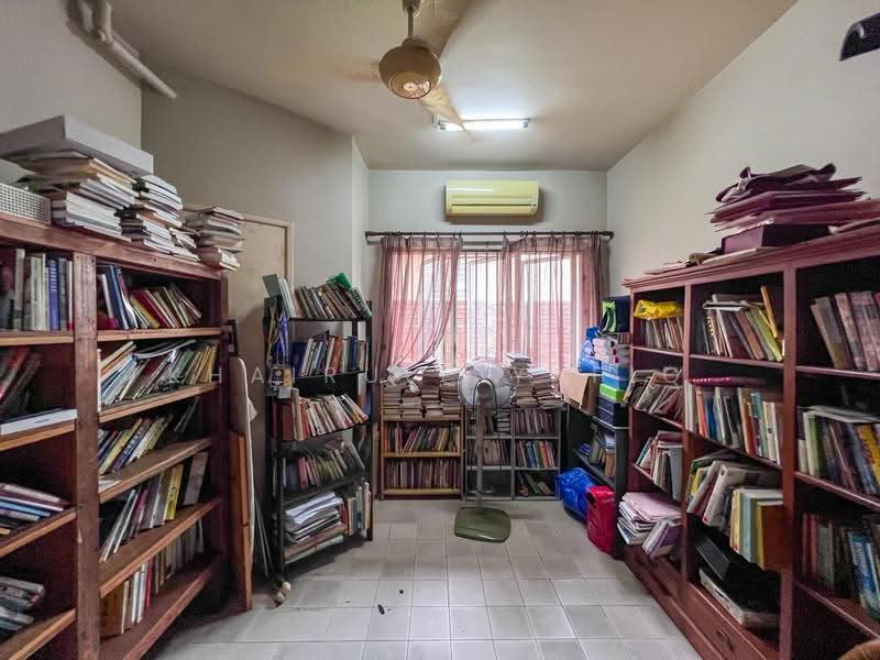 Rumah Teres 2-Tingkat untuk Dijual di Seksyen 5 (Kota Damansara) - Khairul Syafiq - Study - PropertyGuru.com.my
