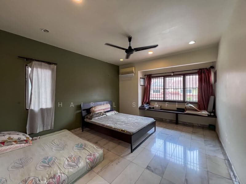 Rumah Teres 2-Tingkat untuk Dijual di Seksyen 5 (Kota Damansara) - Khairul Syafiq - Bedroom - PropertyGuru.com.my