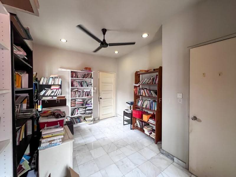 Rumah Teres 2-Tingkat untuk Dijual di Seksyen 5 (Kota Damansara) - Khairul Syafiq - Study - PropertyGuru.com.my