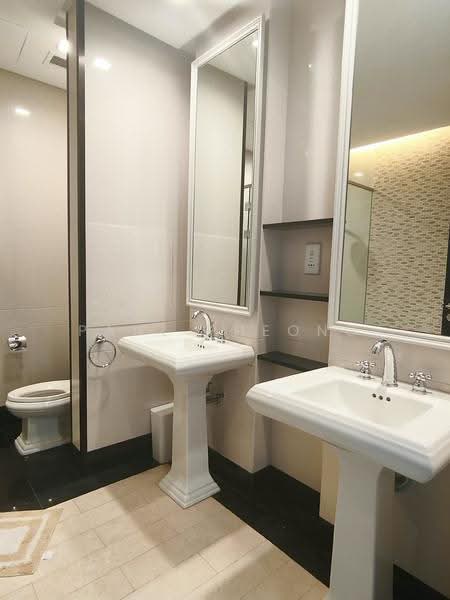 Kondominium untuk Dijual di Quayside Seafront Resort Condominiums - Paul Pheong - Bathroom - PropertyGuru.com.my