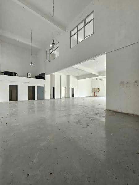 Factory for Rent in Taman Perindustrian Permas Jaya (Masai) - Peter Tan - Interior - PropertyGuru.com.my