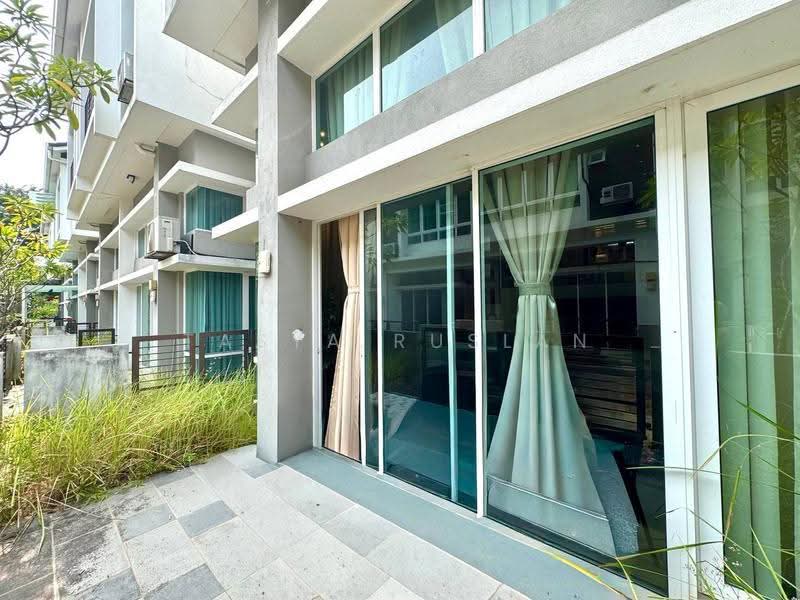 Rumah Teres 3-Tingkat untuk Dijual di Bandar Rinching (Semenyih) - Tasya Ruslan - PropertyGuru.com.my