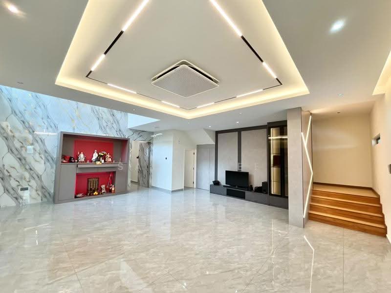 Rumah Berkembar untuk Dijual di Taman Gaya (Ulu Tiram) - Sausa Lee - Living Room - PropertyGuru.com.my