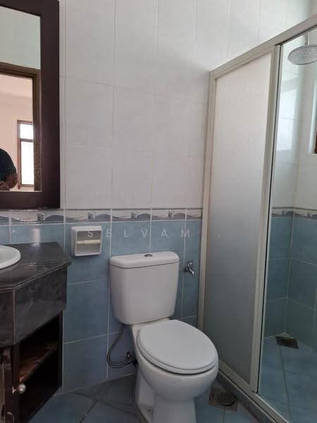 Bungalow House for Sale in Kelana Jaya (Petaling Jaya) - Selvam . - Bathroom - PropertyGuru.com.my