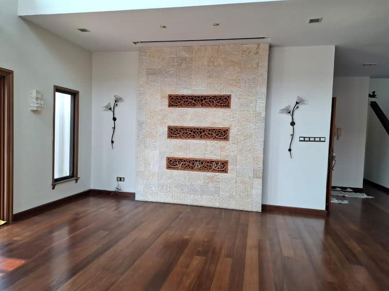 Bungalow House for Sale in Kelana Jaya (Petaling Jaya) - Selvam . - PropertyGuru.com.my