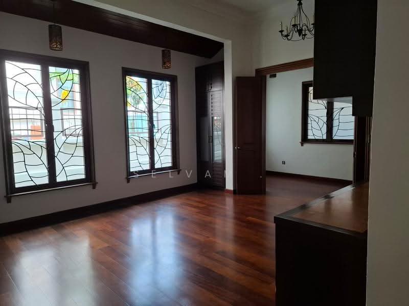 Bungalow House for Sale in Kelana Jaya (Petaling Jaya) - Selvam . - Living Room - PropertyGuru.com.my