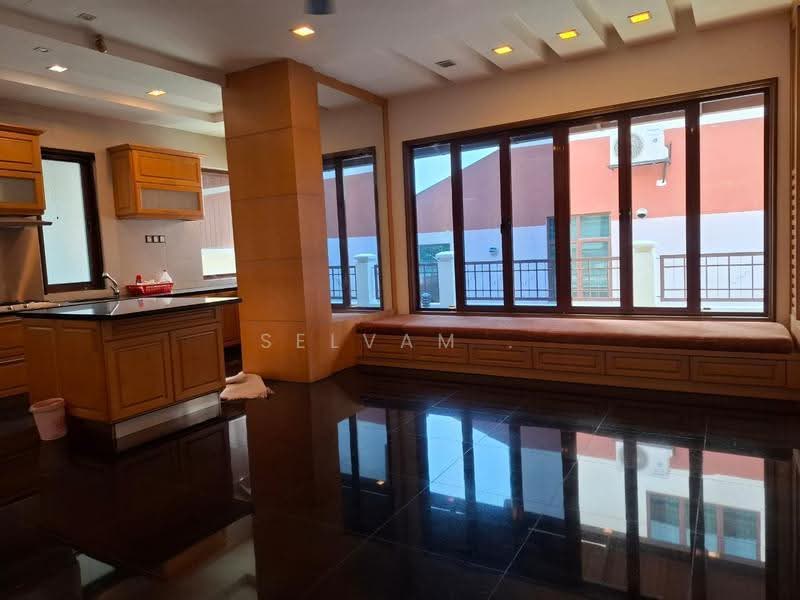 Bungalow House for Sale in Kelana Jaya (Petaling Jaya) - Selvam . - Kitchen - PropertyGuru.com.my