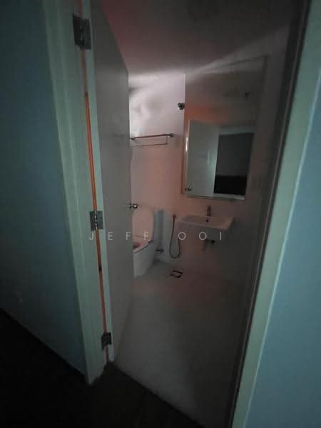 Kediaman Servis untuk Dijual di Maritime Suite - Jeff Ooi - Bathroom - PropertyGuru.com.my
