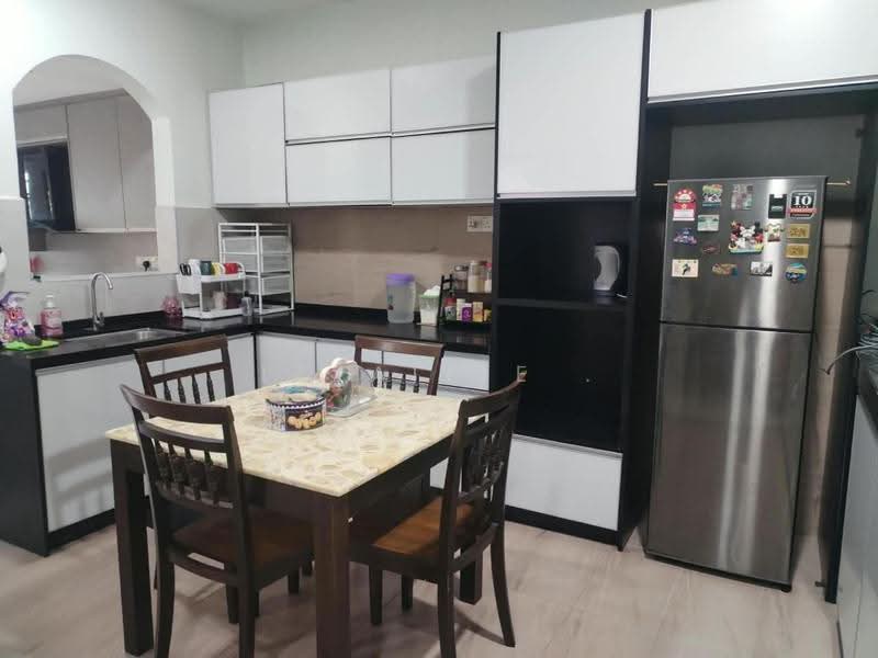 Rumah Teres 2-Tingkat untuk Dijual di Bandar Putra Permai (Seri Kembangan) - Izzaitie . - PropertyGuru.com.my