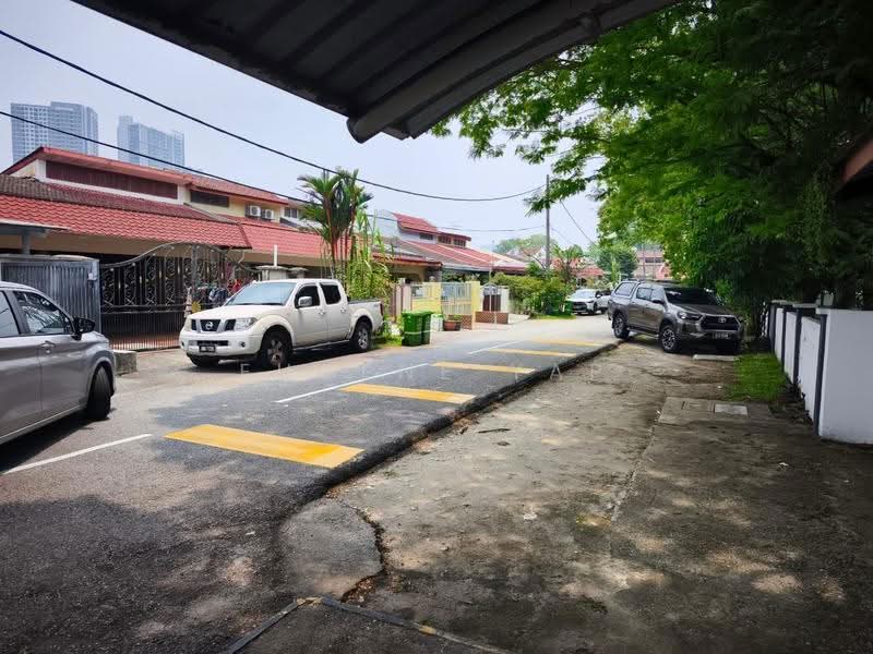 1-storey Terraced House for Sale in Kepong Baru (Kepong) - Eugene Yap - Exterior - PropertyGuru.com.my