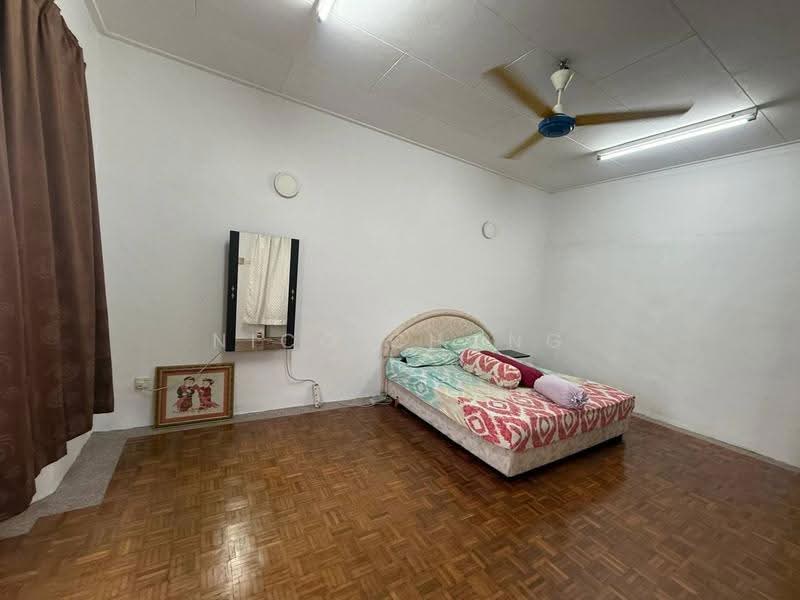Rumah Teres 2-Tingkat untuk Dijual di Taman Molek (Johor Bahru) - Nico Chong - Bedroom - PropertyGuru.com.my