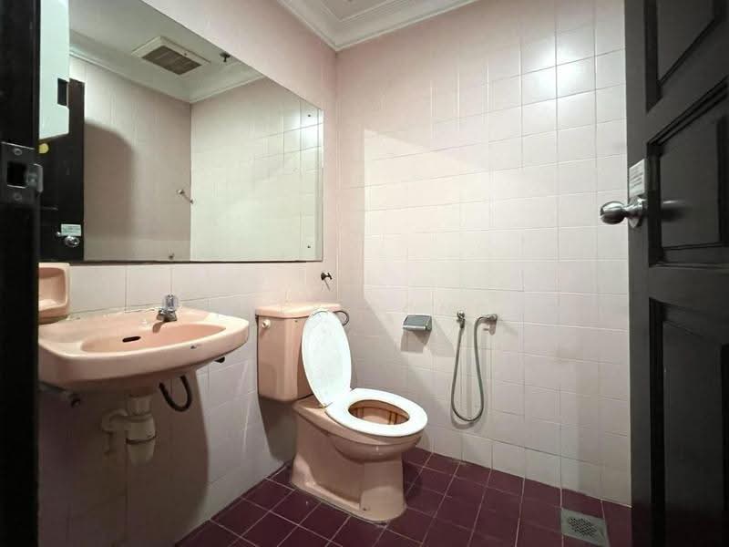Pejabat untuk Dijual di Bukit Bintang (KL City Centre) - Alex Tong - Bathroom - PropertyGuru.com.my