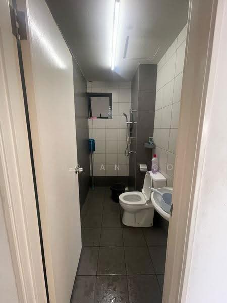 Condominium for Sale at Casa Green - Adrian Loo - Bathroom - PropertyGuru.com.my