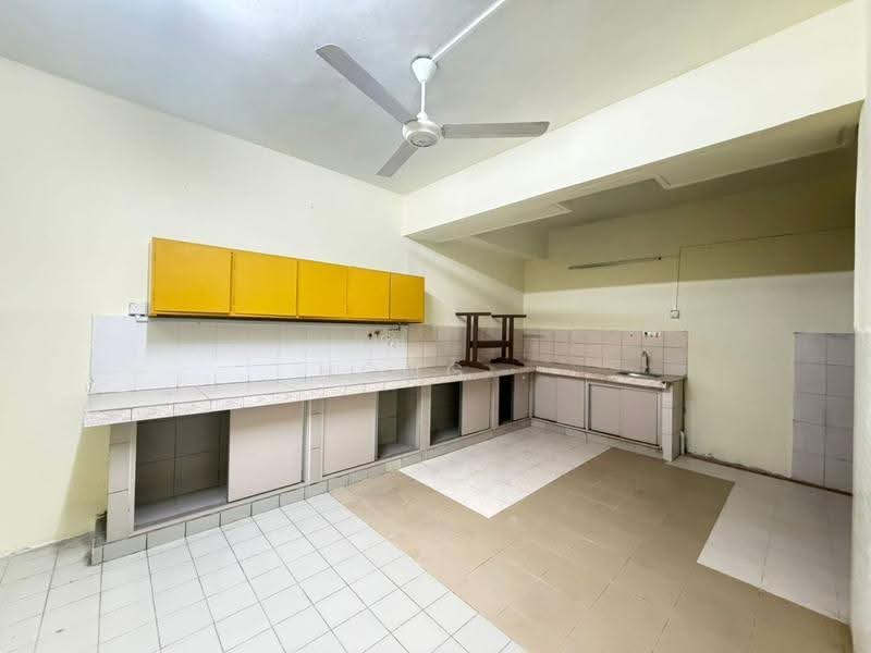 Rumah Teres 2-Tingkat untuk Disewa di Tanjung Bungah (Penang) - Hong . - Kitchen - PropertyGuru.com.my
