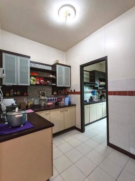2-storey Terraced House for Sale in Bandar Putra Kulai (Kulai) - Ee Fong Toh - Kitchen - PropertyGuru.com.my