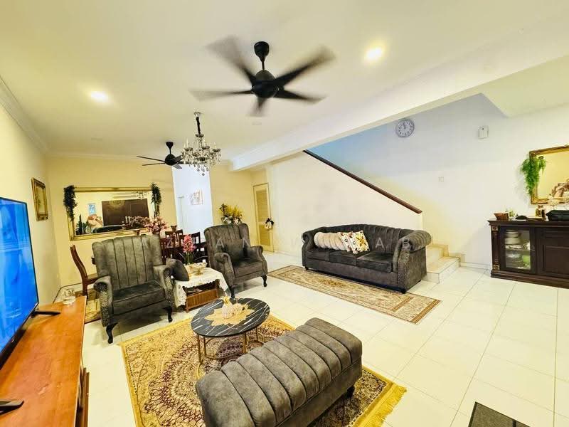 Rumah Teres 2-Tingkat untuk Disewa di Setia Alam (Selangor) - Azean Wahab - Living Room - PropertyGuru.com.my