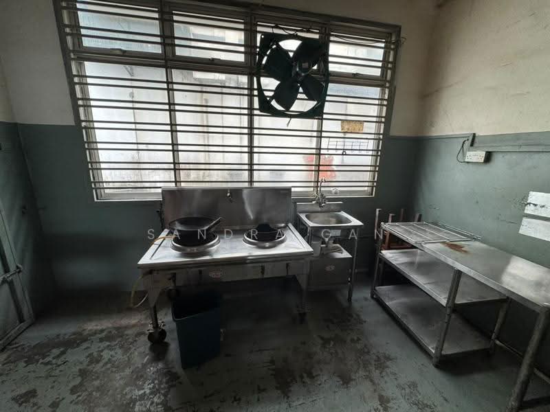 Shop for Rent in Taman Ungku Tun Aminah (Skudai) - Sandra Gan - Kitchen - PropertyGuru.com.my