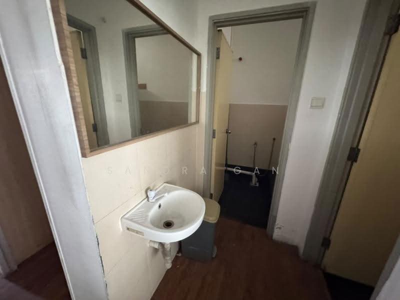Shop for Rent in Taman Ungku Tun Aminah (Skudai) - Sandra Gan - Bathroom - PropertyGuru.com.my