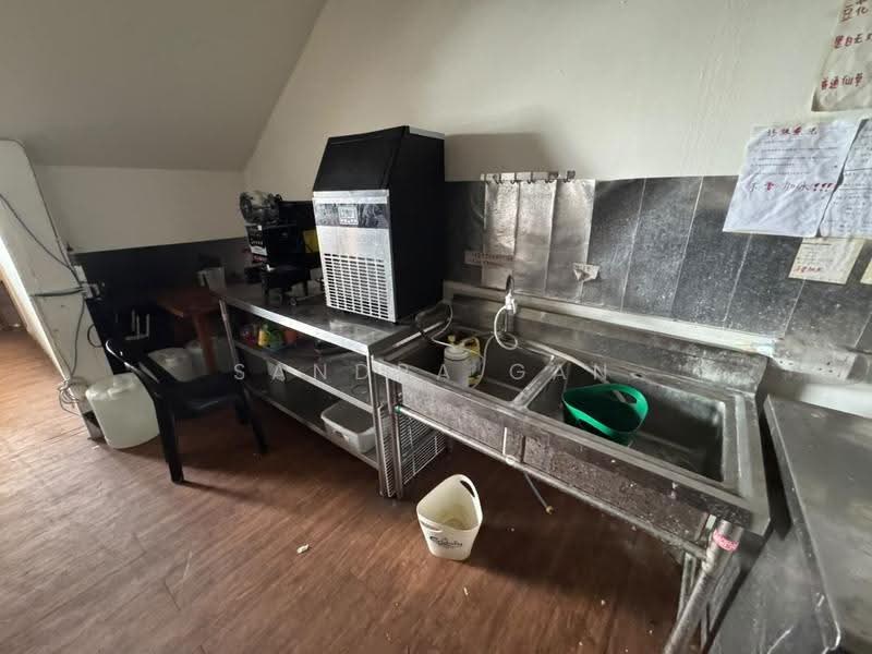 Shop for Rent in Taman Ungku Tun Aminah (Skudai) - Sandra Gan - Kitchen - PropertyGuru.com.my