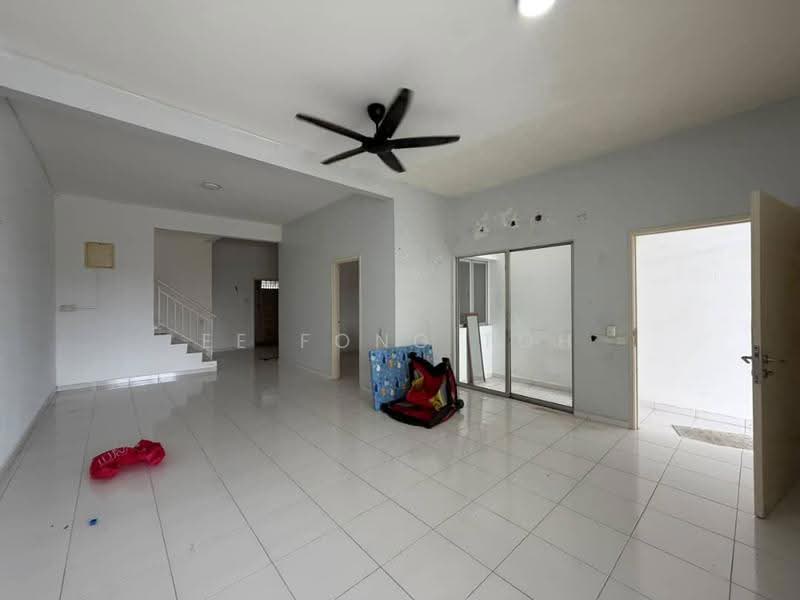 2-storey Terraced House for Sale in Setia Tropika (Johor Bahru) - Ee Fong Toh - Living Room - PropertyGuru.com.my