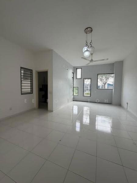 2-storey Terraced House for Sale in Setia Tropika (Johor Bahru) - Ee Fong Toh - Living Room - PropertyGuru.com.my