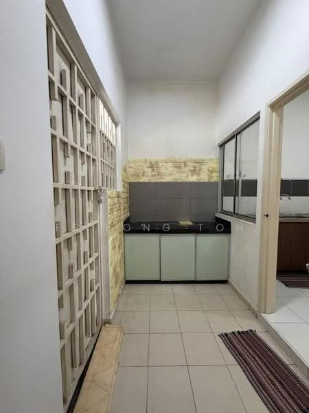 2-storey Terraced House for Sale in Setia Tropika (Johor Bahru) - Ee Fong Toh - Kitchen - PropertyGuru.com.my