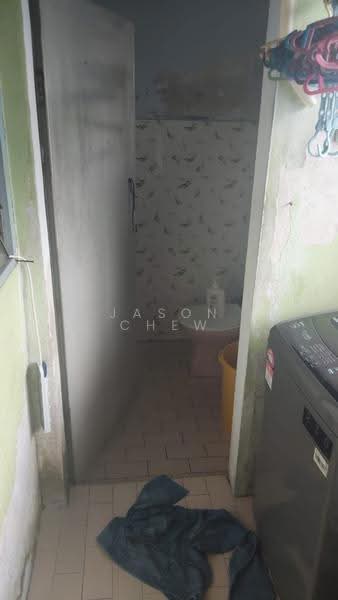 Rumah Teres untuk Dijual di Taman Daya (Johor Bahru) - Jason Chew - Bathroom - PropertyGuru.com.my