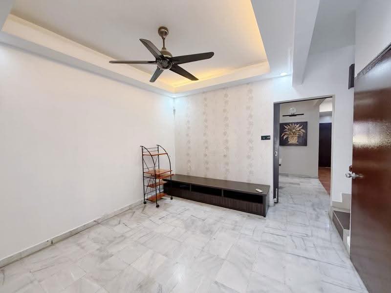Rumah Teres 2-Tingkat untuk Dijual di Bandar Sri Damansara (Selangor) - Alven Lim - Living Room - PropertyGuru.com.my